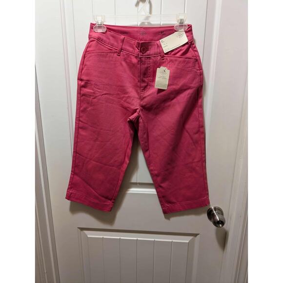 NEW! St. Johns Bay Womens 2P Capri Pants Pink Mid Rise Stretch Slender Security - Picture 1 of 7